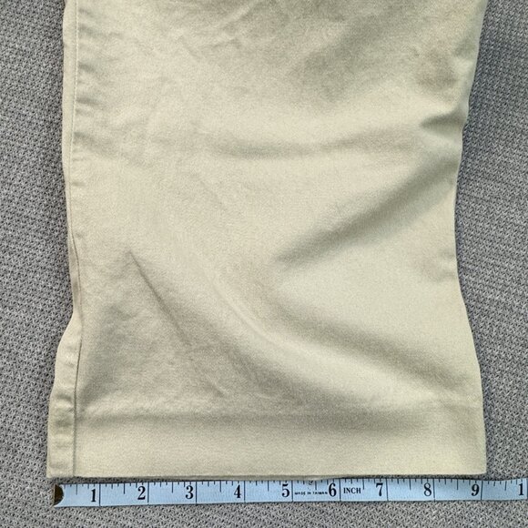 Briggs New York Womens Lt Khaki Capri Pants 2 Button Waist High Rise Size 14 - Picture 13 of 14